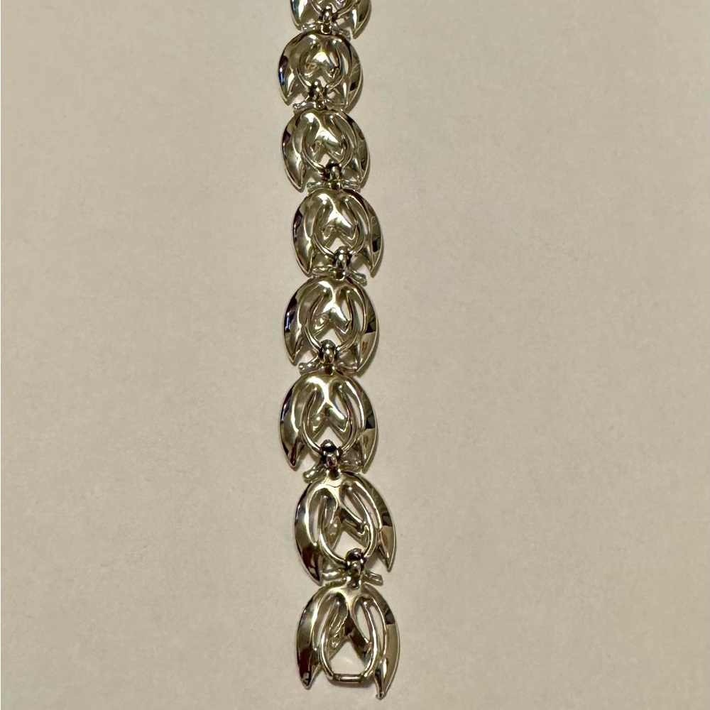 Elegant Silver Women's Bracelet